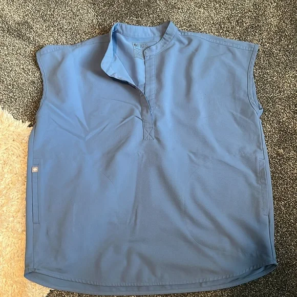 Women’s Rafaela Figs scrub tops small set of 4 - Picture 8 of 8